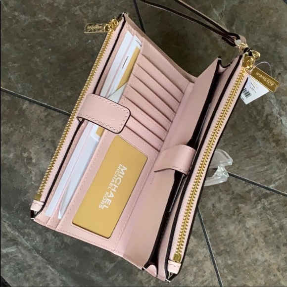 MICHAEL KORS LG DOUBLE ZIP WRISTLET BALLET - Picture 9 of 16